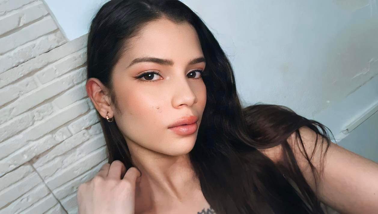 Escort - VALERIA - Ibiza Tops